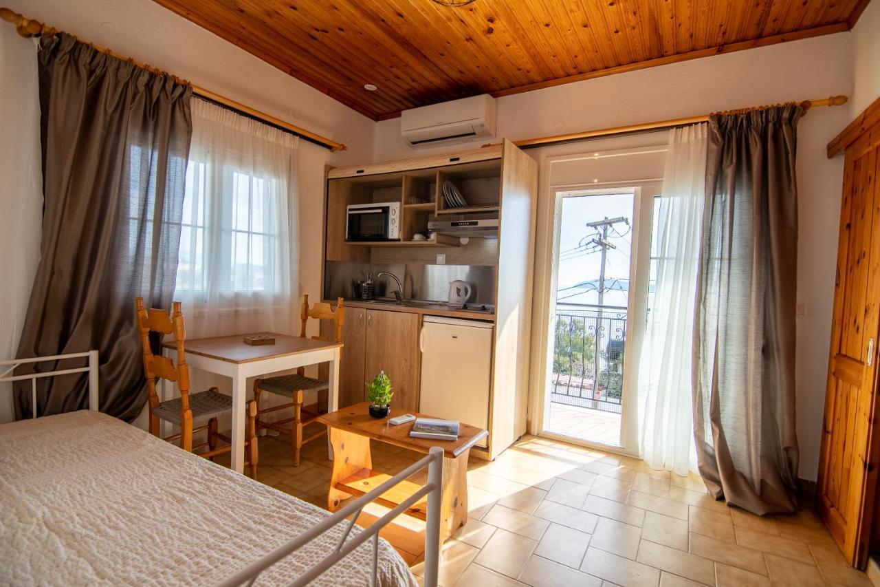 Villa Nina Adult Only Skiathos-Stadt Exterior foto