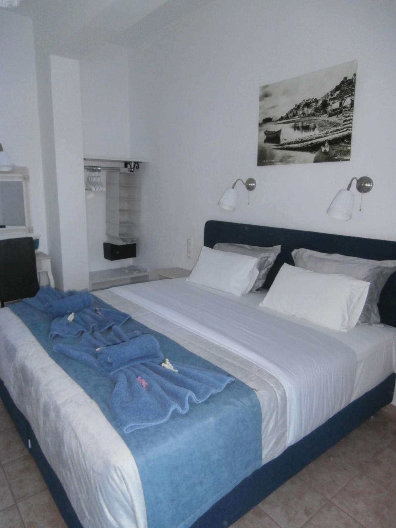 Villa Nina Adult Only Skiathos-Stadt Exterior foto