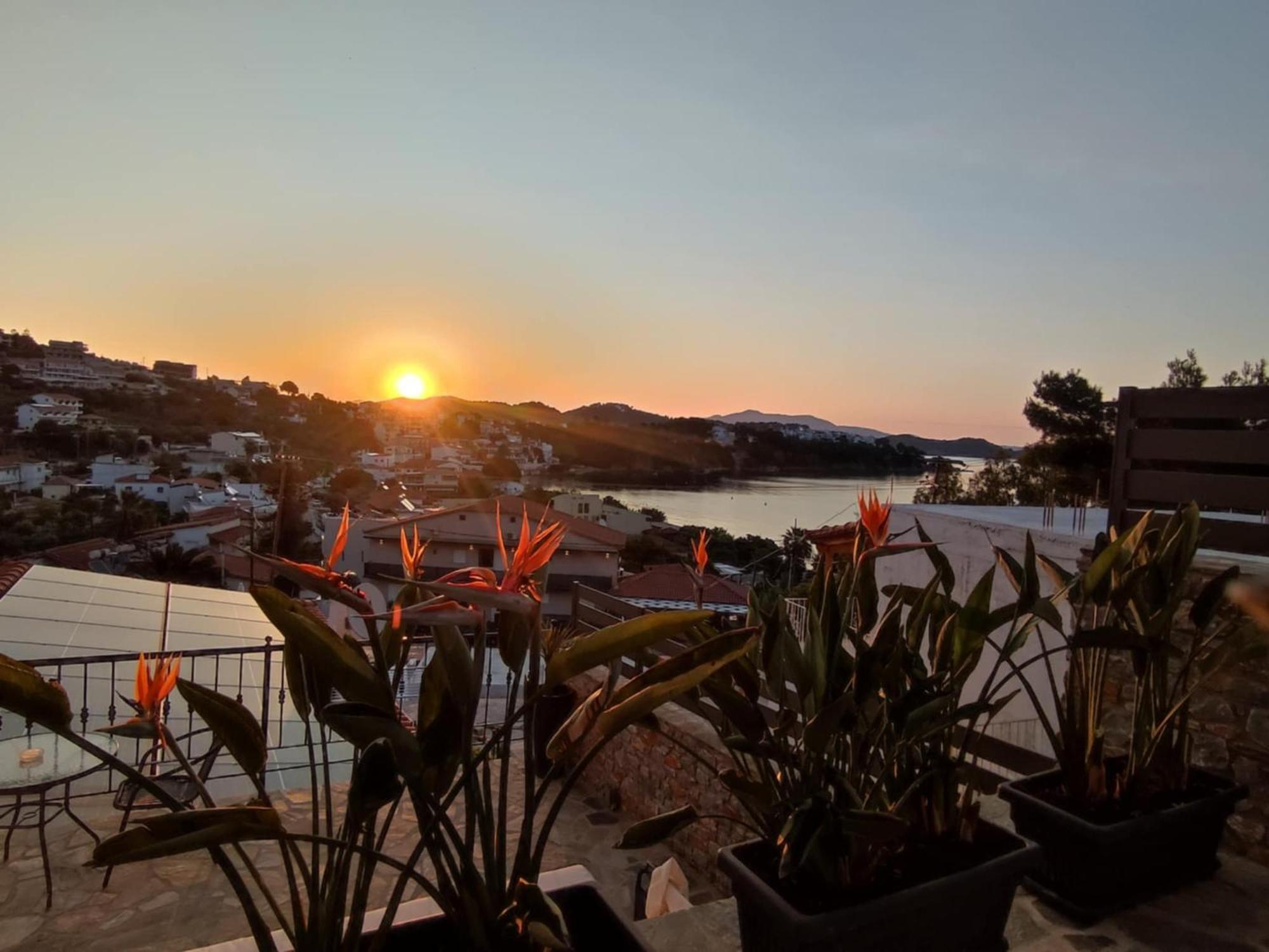 Villa Nina Adult Only Skiathos-Stadt Exterior foto